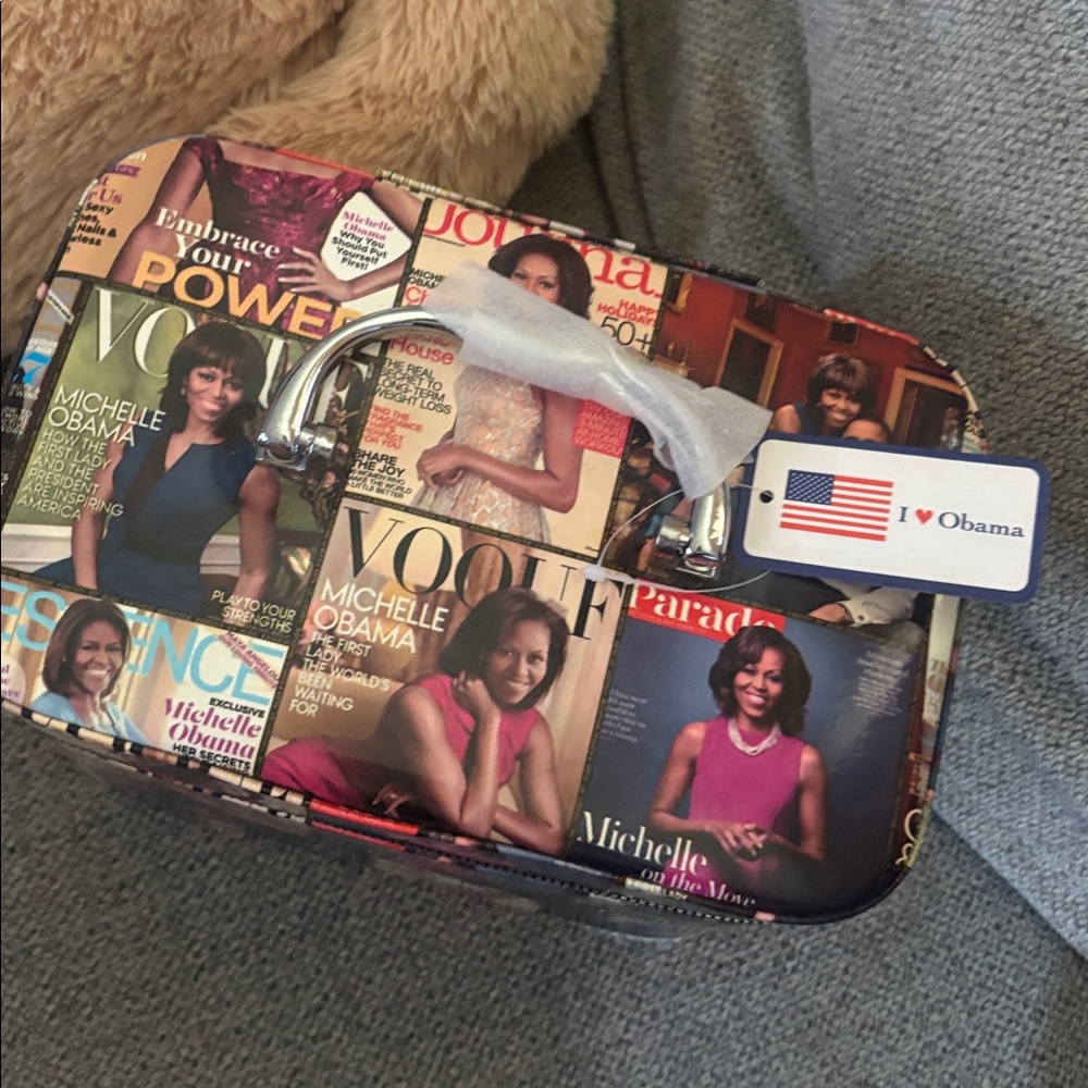 Michelle Obama makeup case - Picture 3 of 4